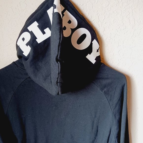 Black hooded playboy dress. - Picture 5 of 7